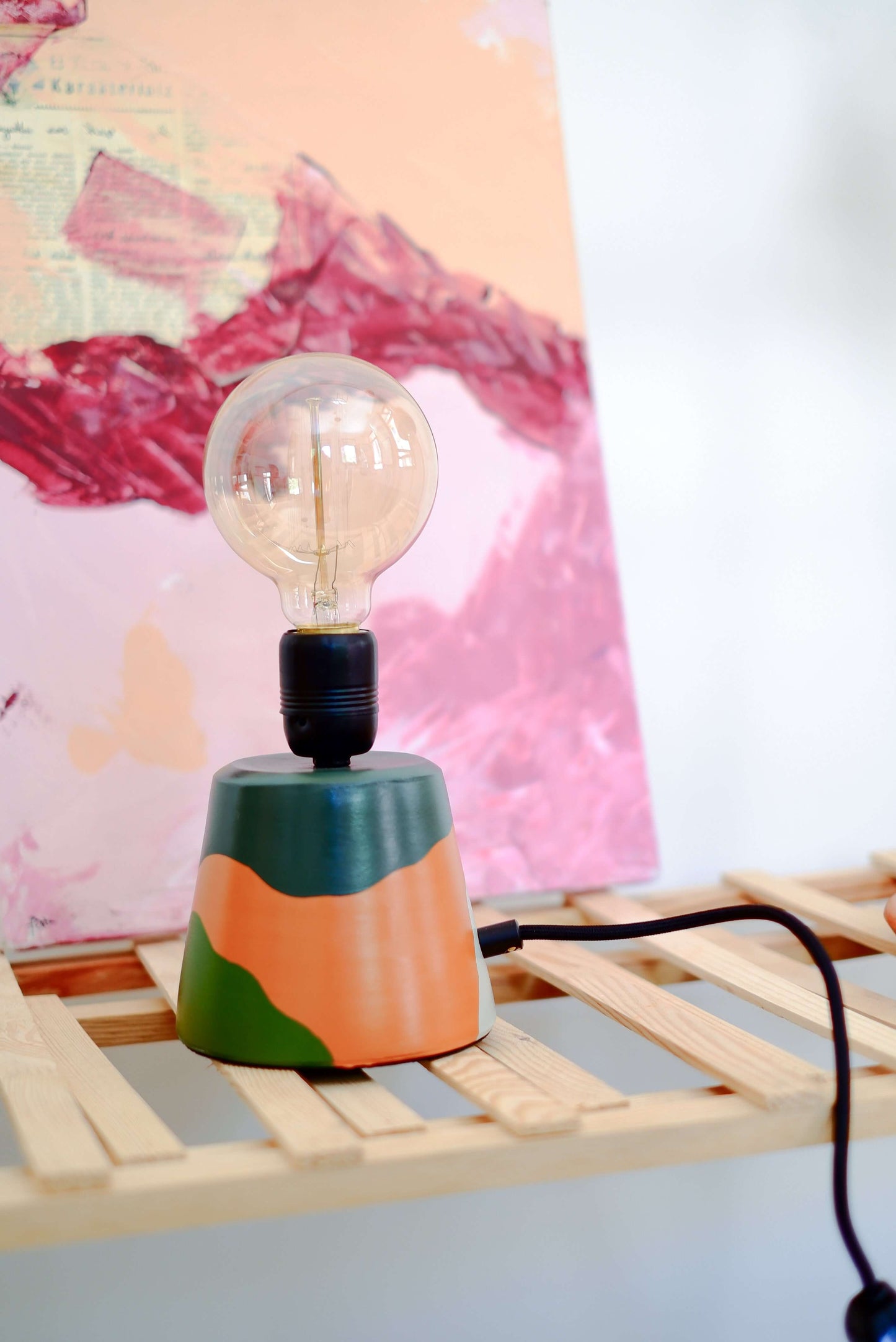 Teikhos - Terracotta Dim Edilebilir Yeşil Masa Lambası