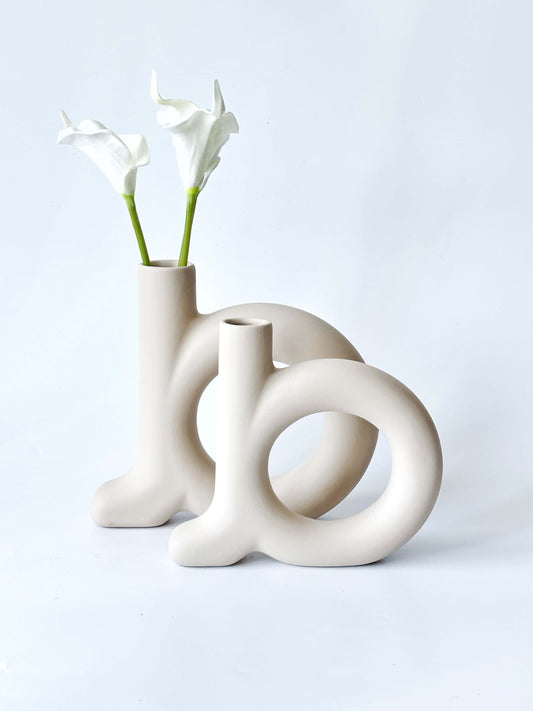 El yapımı seramik vazo El yapımı vazo Seramik çiçek vazosu El yapımı çömlek vazo El yapımı seramik sanat eseri Renkli seramik vazo Geleneksel seramik vazo El işi çömlek vazo El yapımı vazo sanatı Seramik sanat eseri